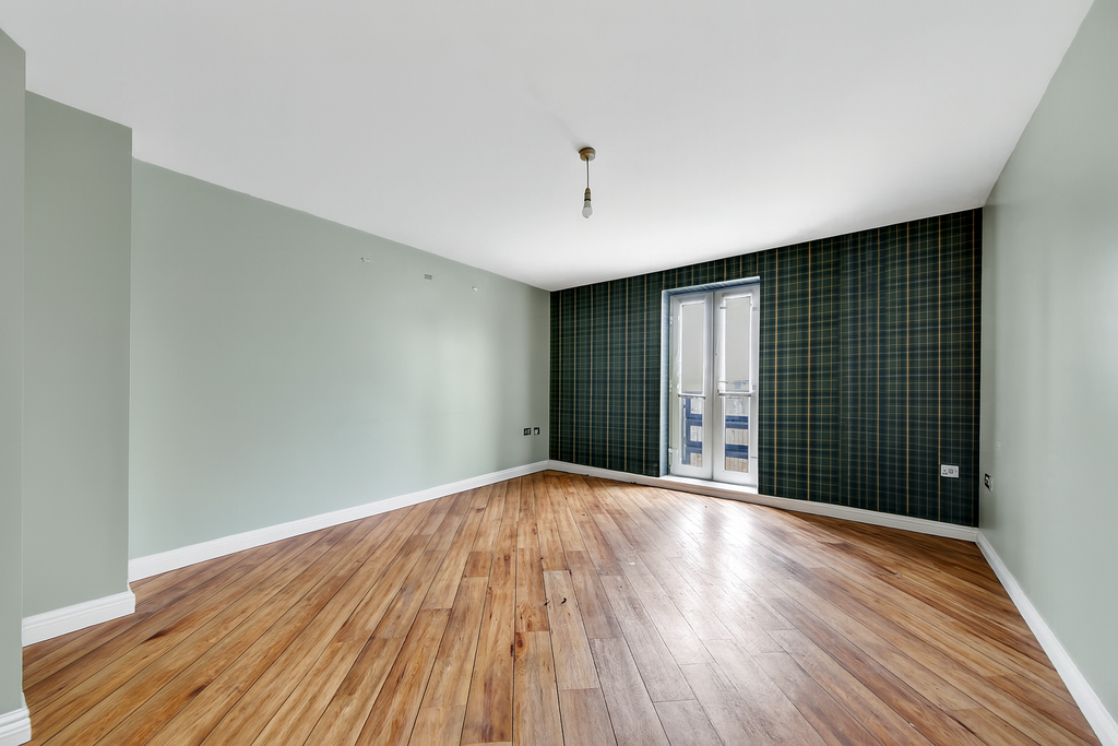 Property photo 2 of 11 4