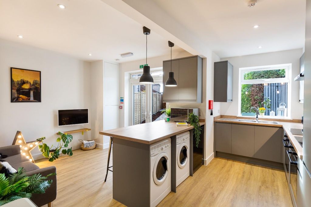 Property photo 3 of 12 3.Jpg