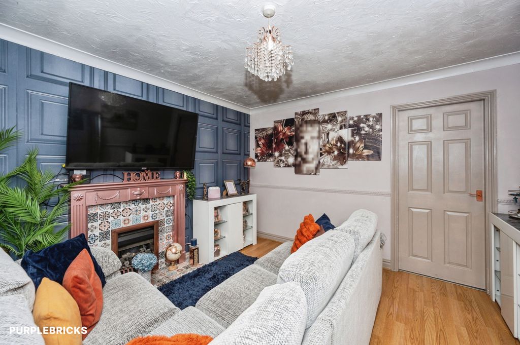 Property photo 2 of 16