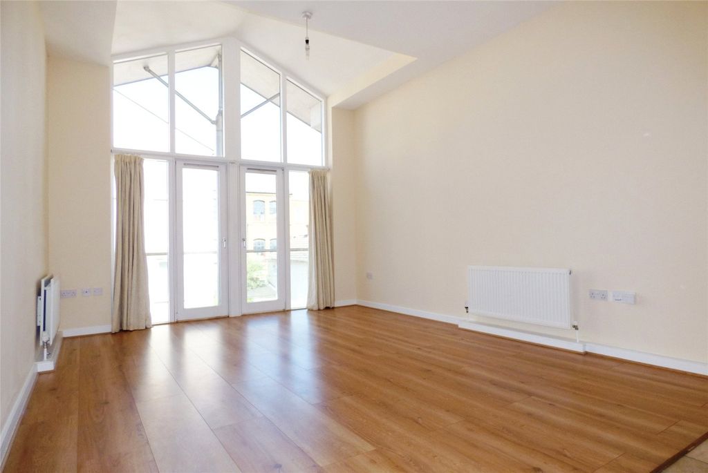 Property photo 2 of 8 Picture No. 08