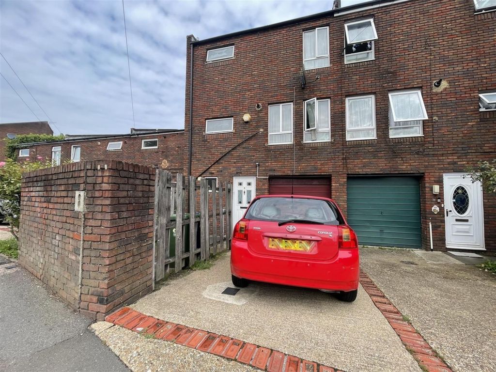 Property photo 1 of 13 2143030