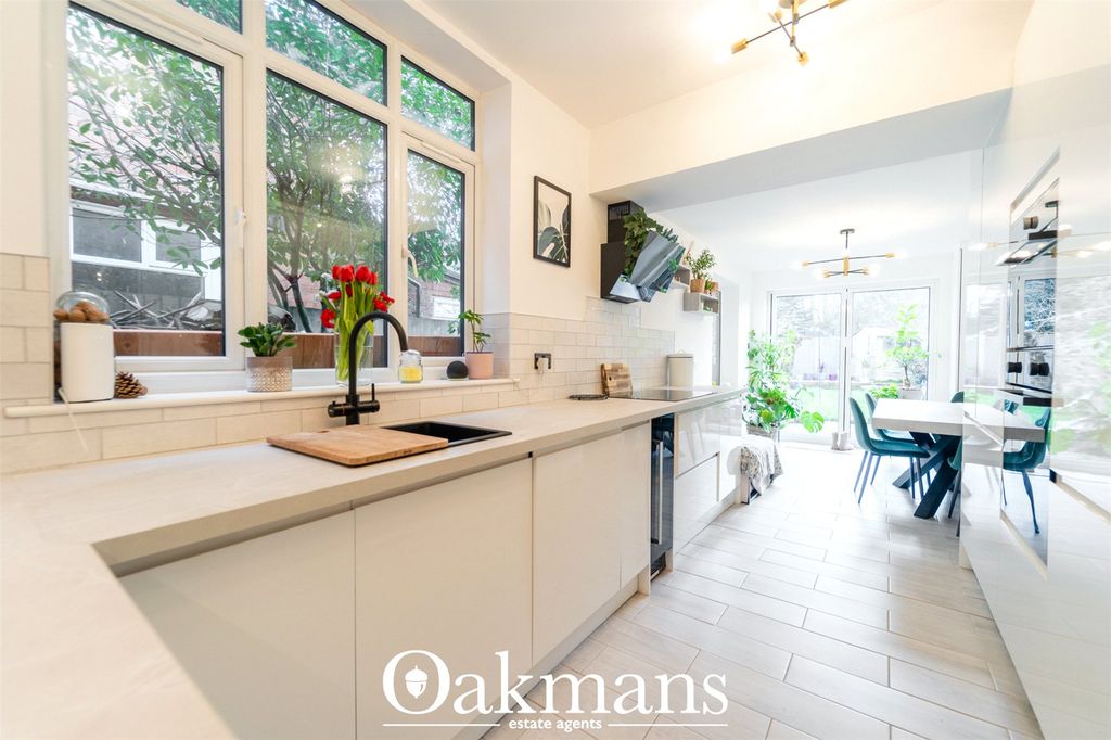 Property photo 2 of 43 Picture No. 34