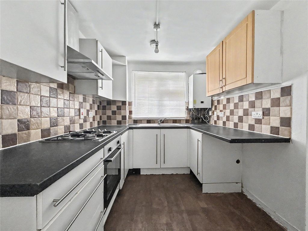 Property photo 3 of 15 Picture No. 18
