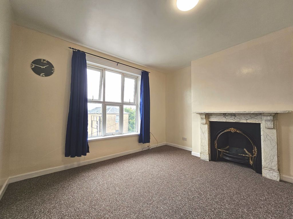 Property photo 1 of 7 Photo 9