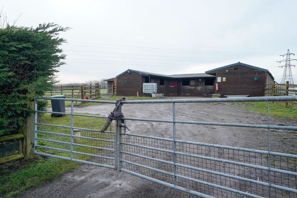 Property photo 2 of 3 Photo 2