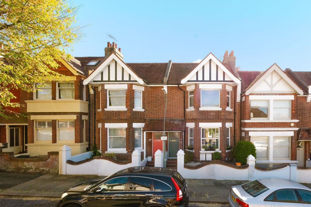 Property photo 1 of 16