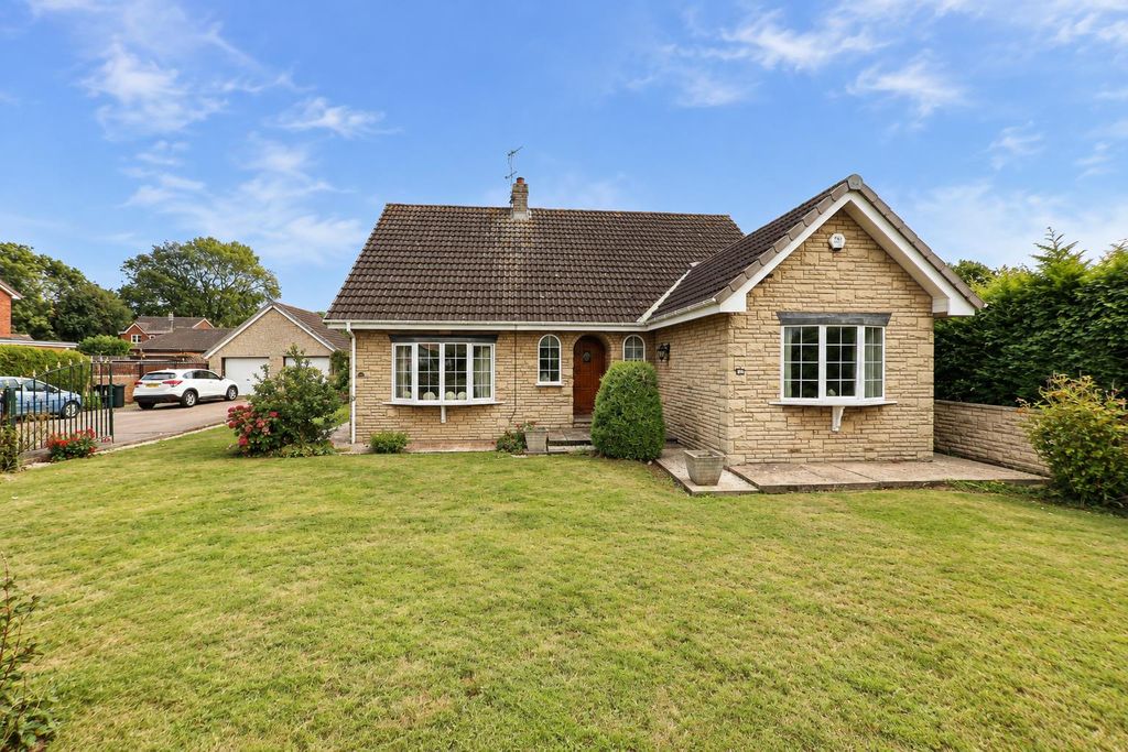 Property photo 1 of 28 Front