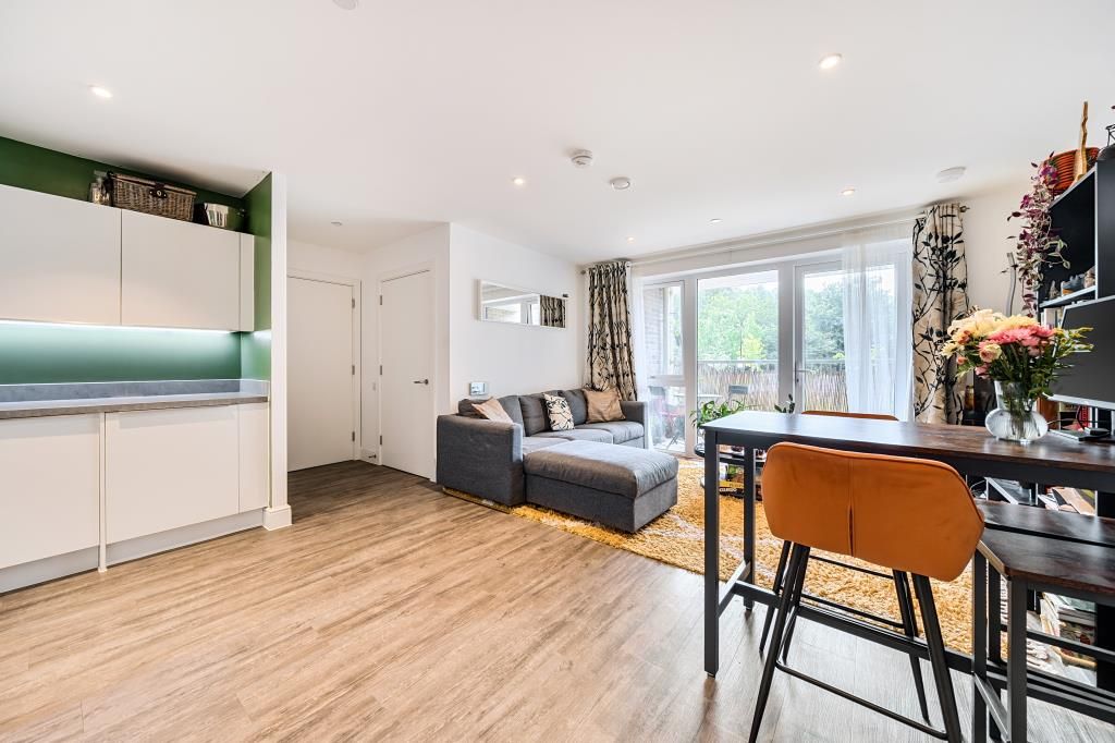 Property photo 2 of 21 Kitchen