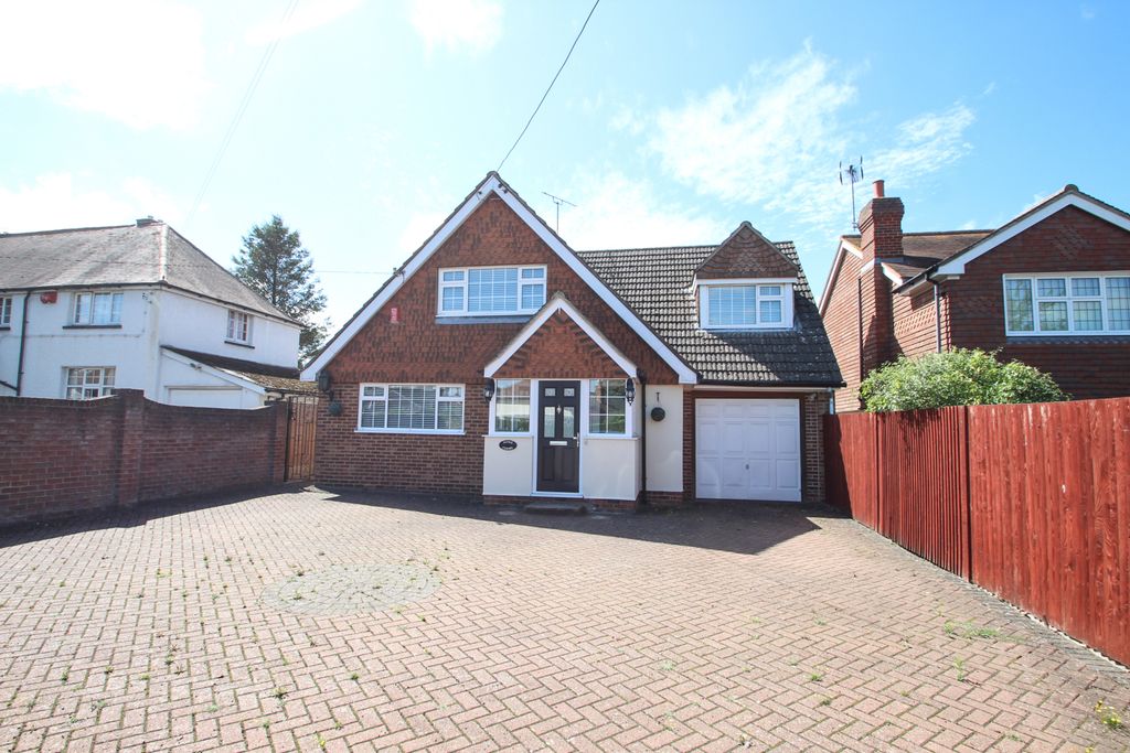 Property photo 1 of 18 Four Bedroom House In Longfield