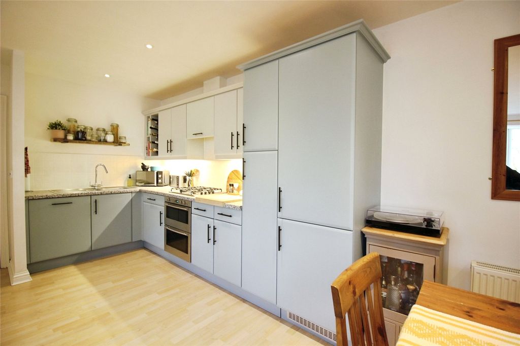 Property photo 3 of 12 Picture No. 14