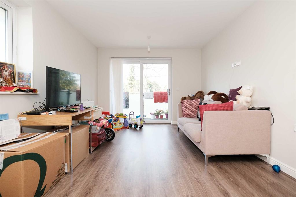 Property photo 2 of 12