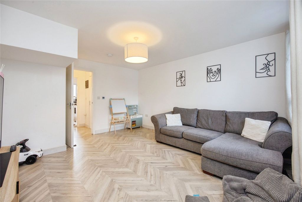 Property photo 2 of 16 Picture No. 07