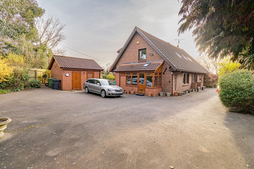 Property photo 1 of 42 4174332