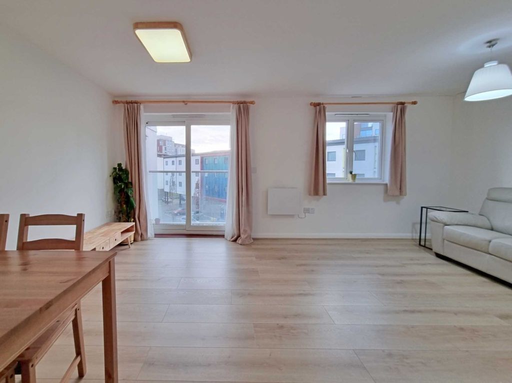 Property photo 3 of 23