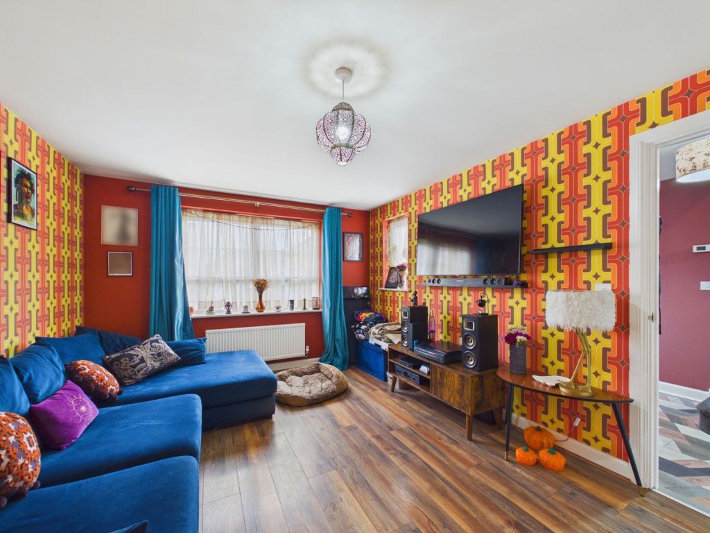 Property photo 2 of 19