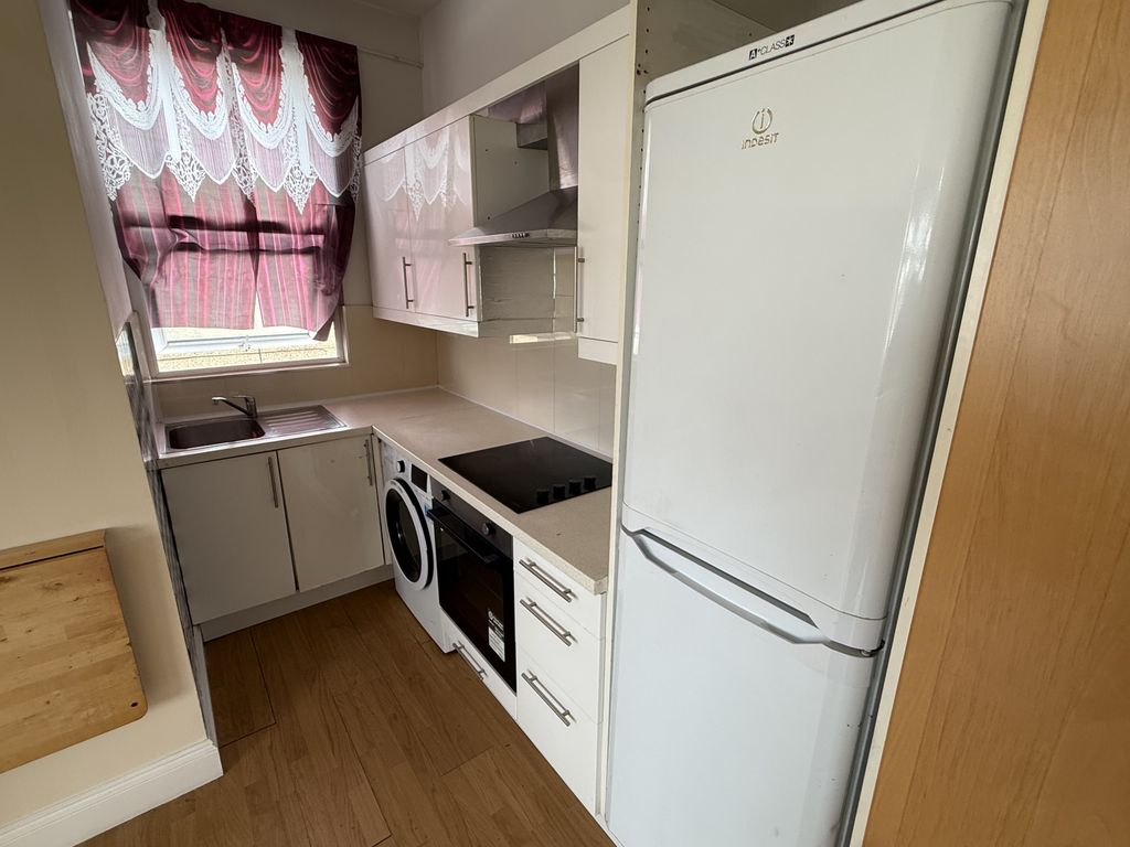 Property photo 3 of 5 Gallery
