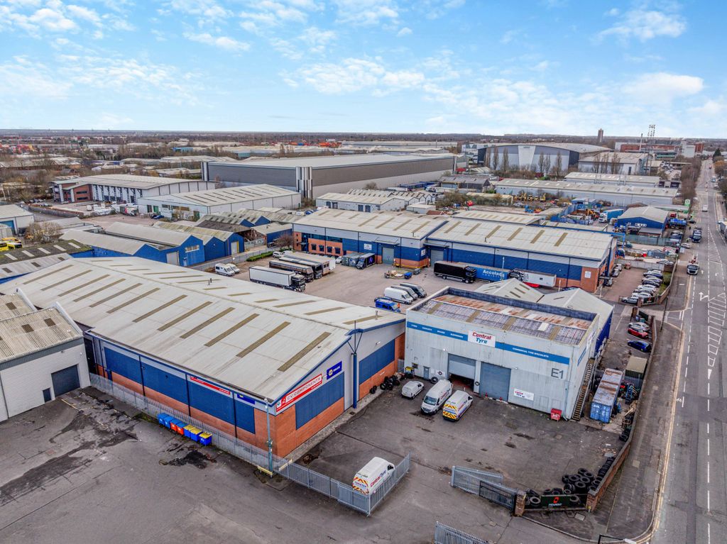 Property photo 3 of 7 8640168-20241212Redwing Centre58