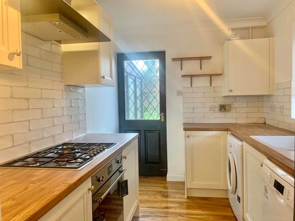 Property photo 2 of 8 Image