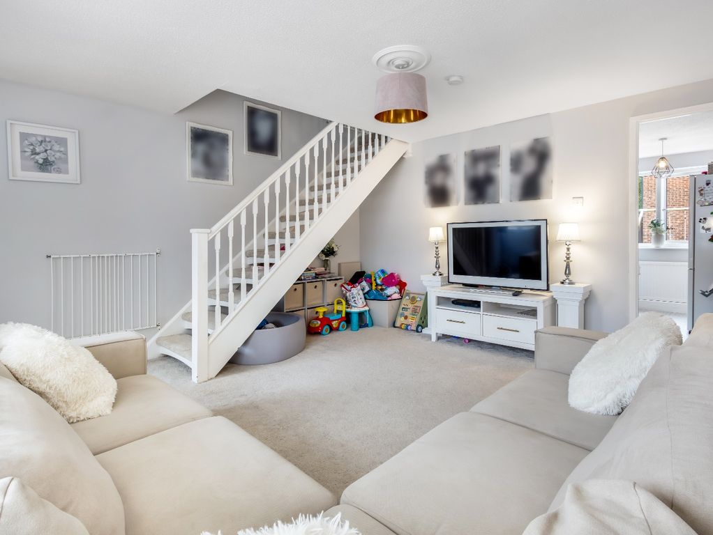 Property photo 2 of 12 4408083