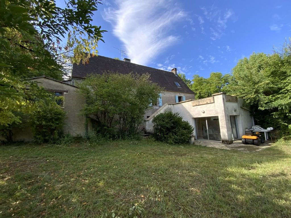 Property photo 2 of 20