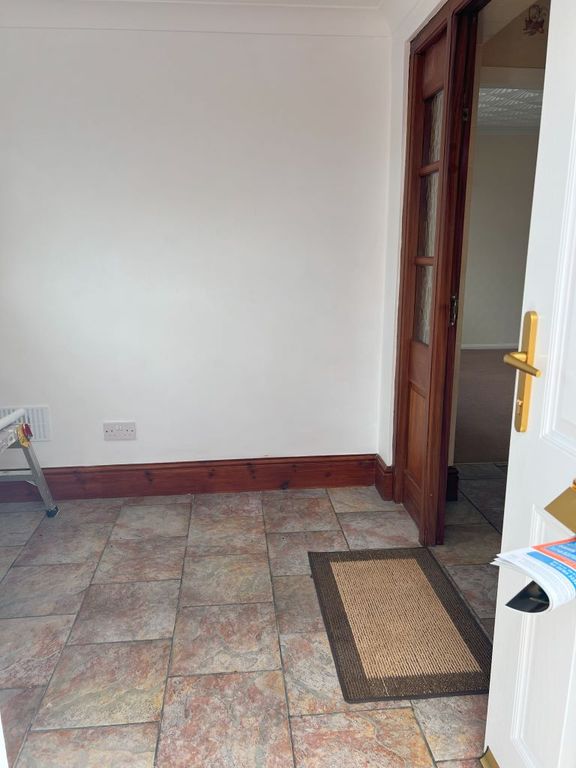 Property photo 2 of 26
