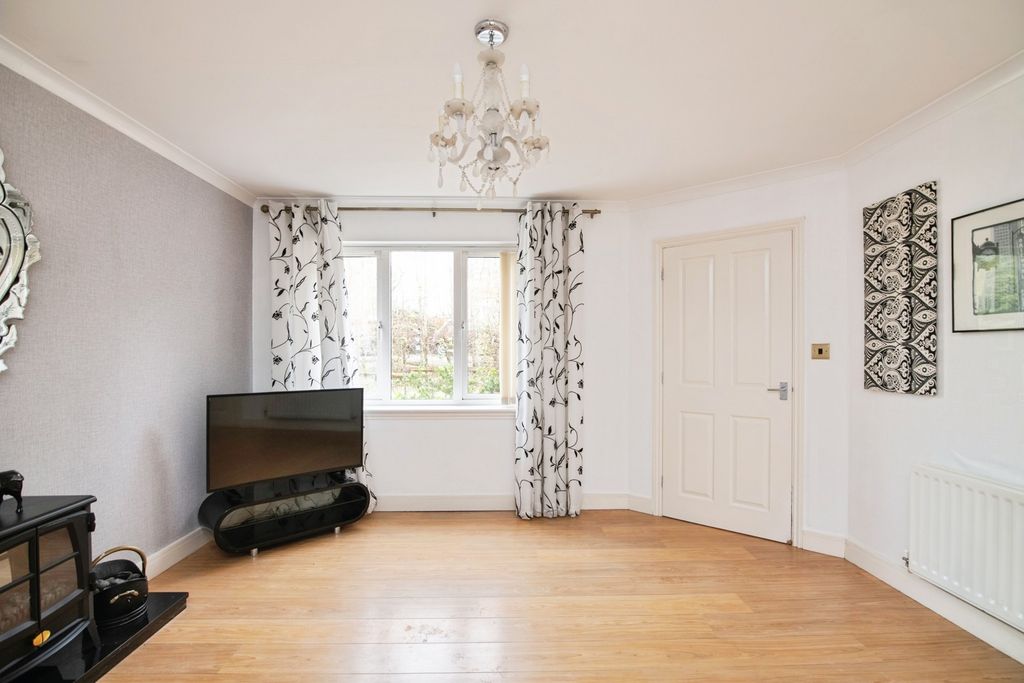 Property photo 2 of 14 Pbox-Img.Jpg