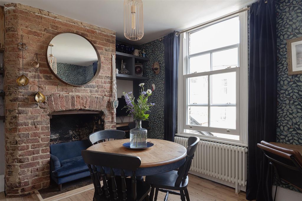 Property photo 3 of 13 5.Jpg