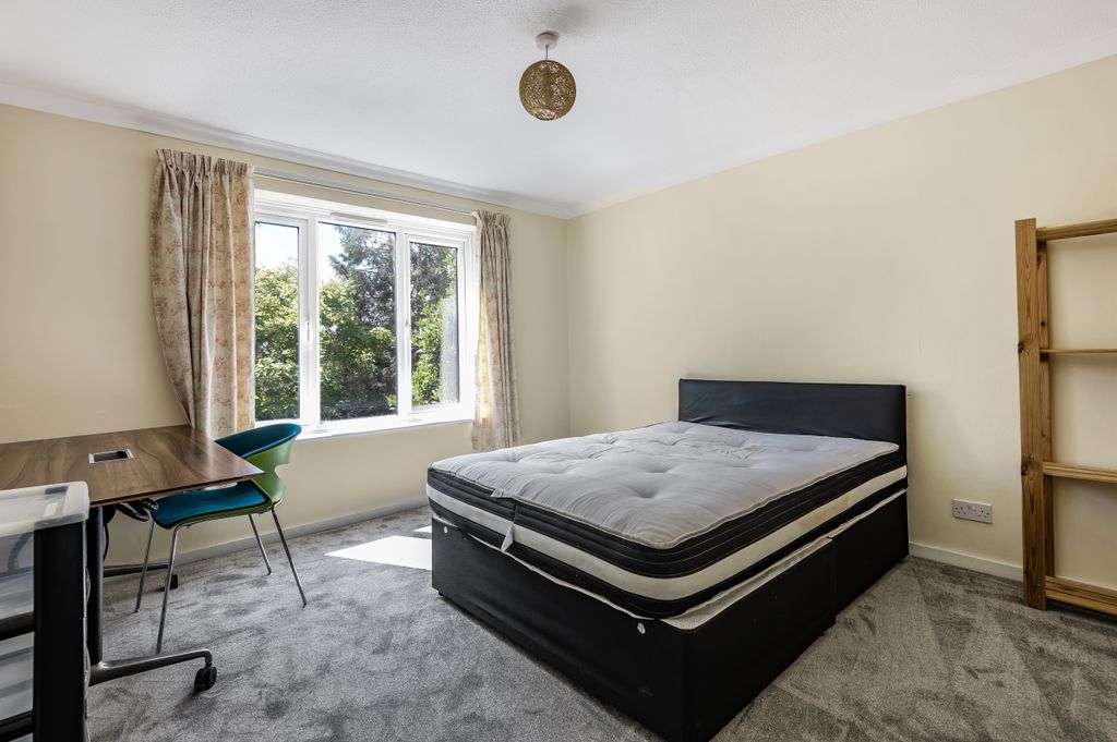 Property photo 3 of 7 881739 (3)