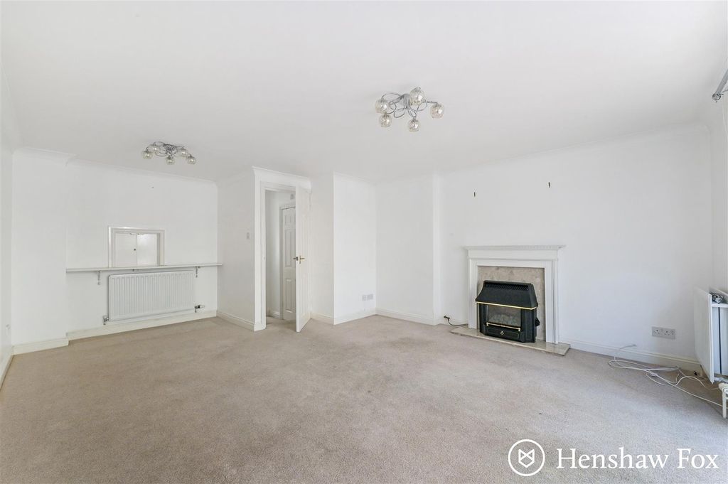 Property photo 3 of 15 Ph23_6139865 - Copy.Jpg