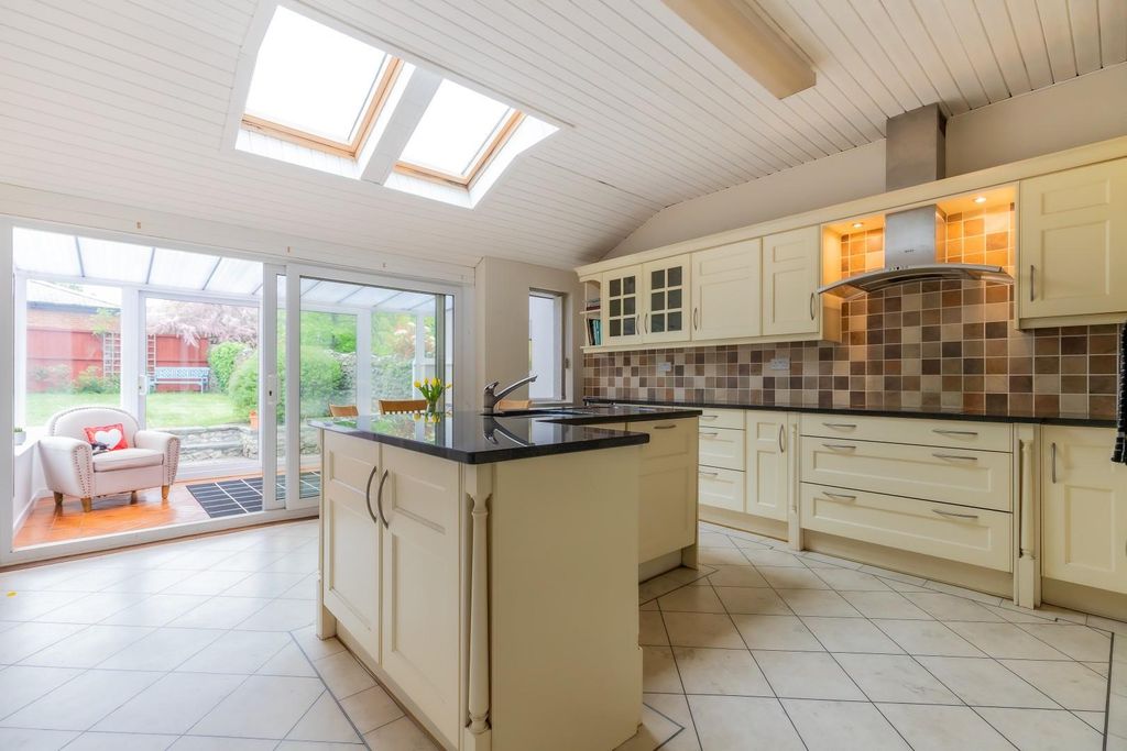 Property photo 1 of 44 Kitchen