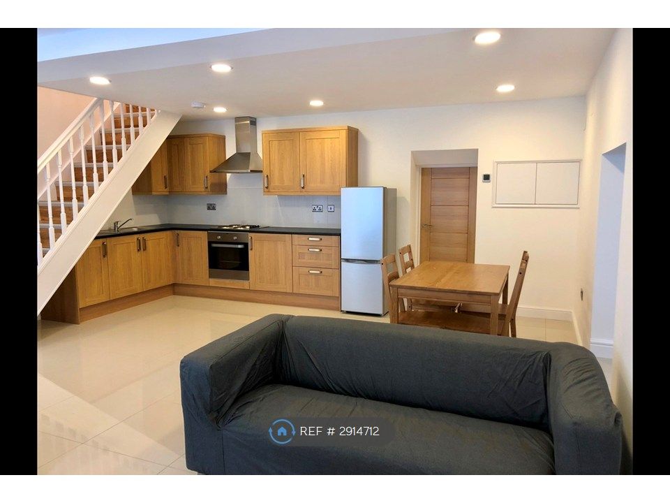 Property photo 2 of 13 Kitchen/ Living Room