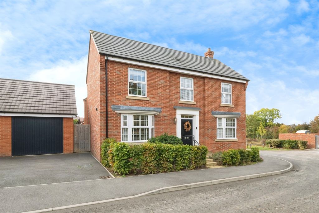 Property photo 1 of 18