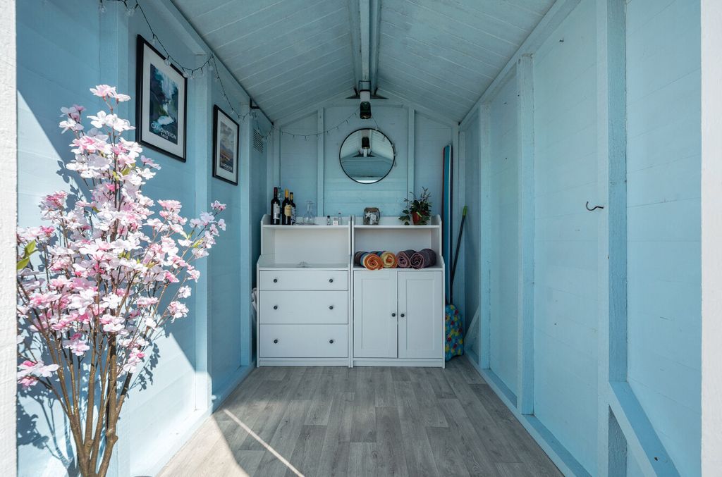 Property photo 2 of 14 1451189-13-69E9E8...