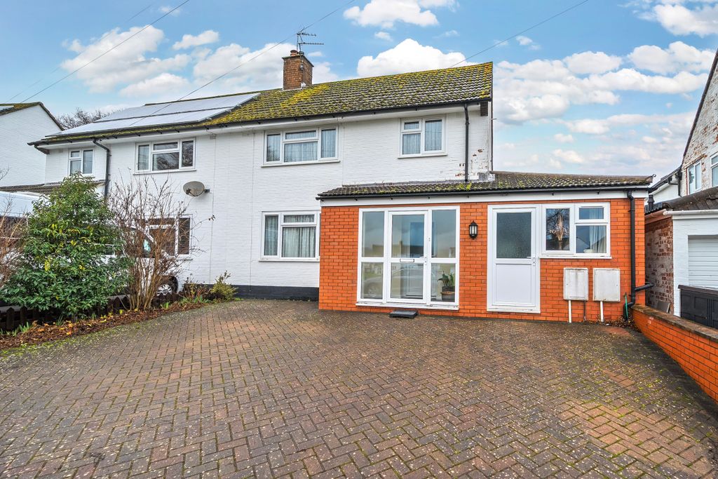 Property photo 1 of 23 .