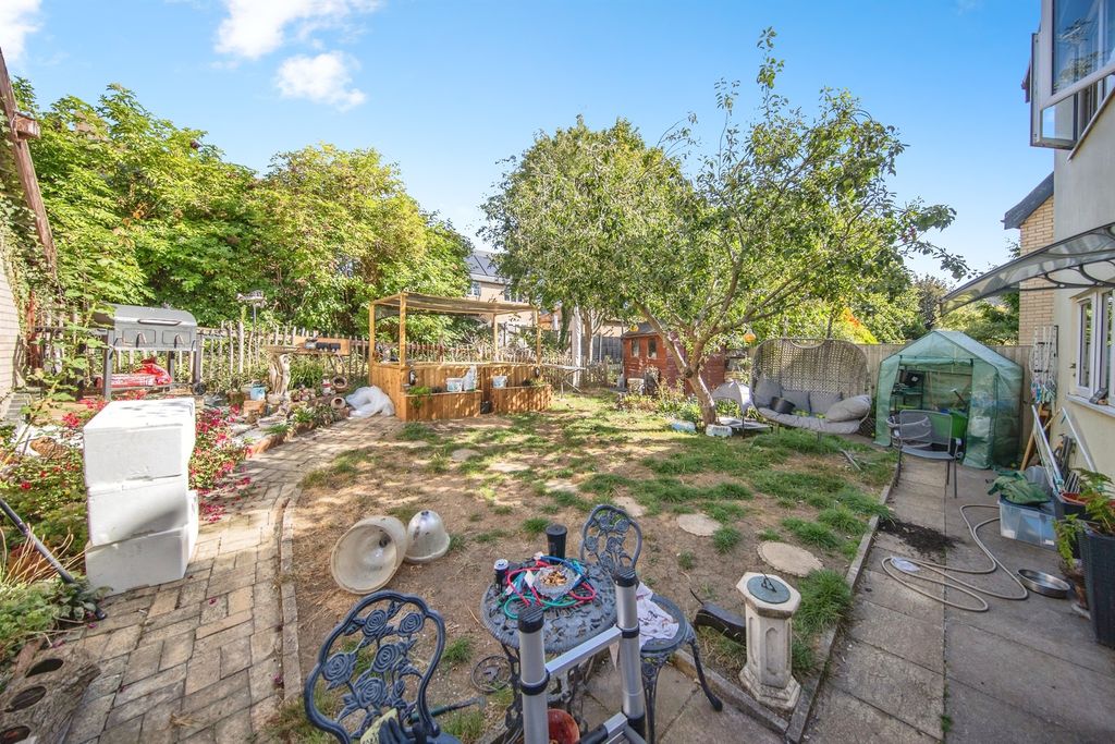 Property photo 3 of 13