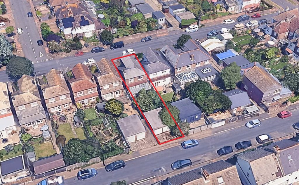 Property photo 3 of 19