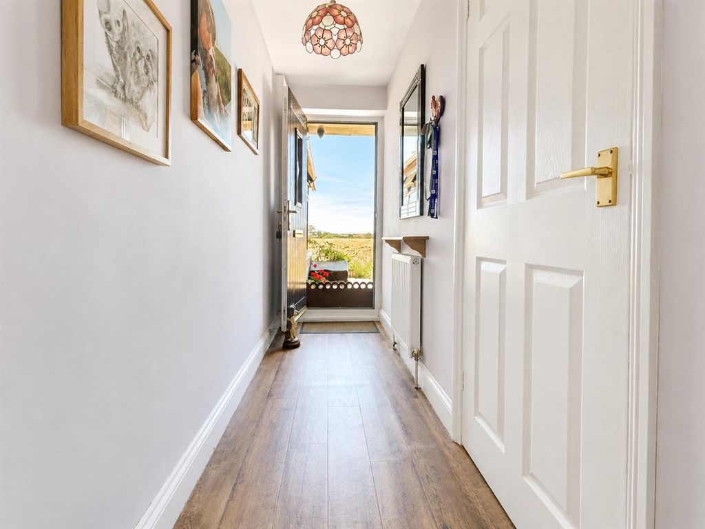 Property photo 2 of 17 Hallway