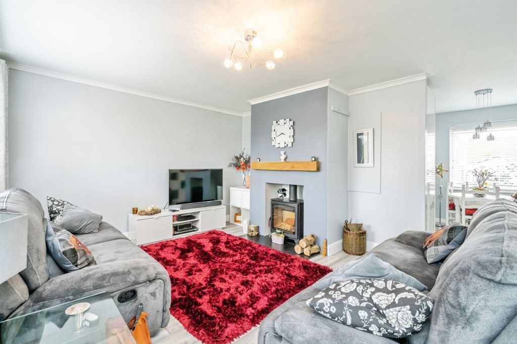 Property photo 2 of 12 Photo