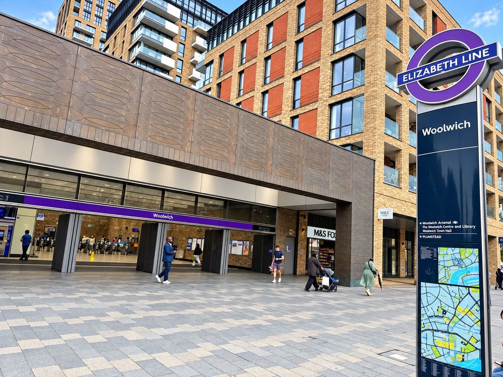 Property photo 2 of 18 Elizabeth Line