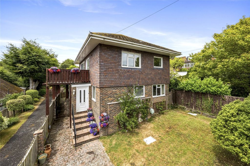Property photo 2 of 25 Picture No. 21