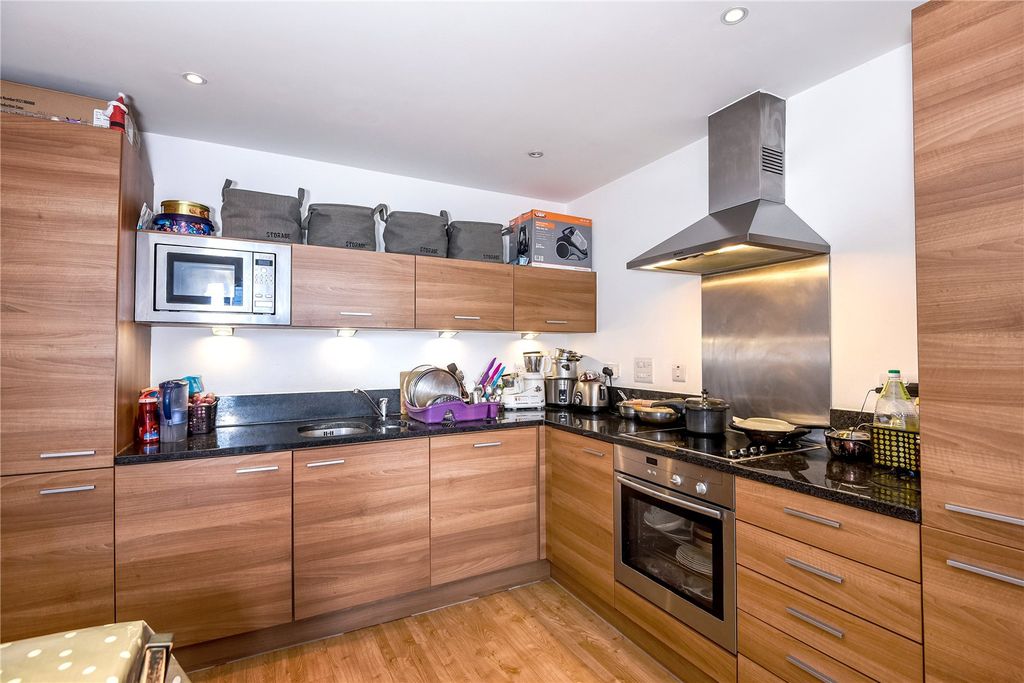 Property photo 2 of 8 Kitchen