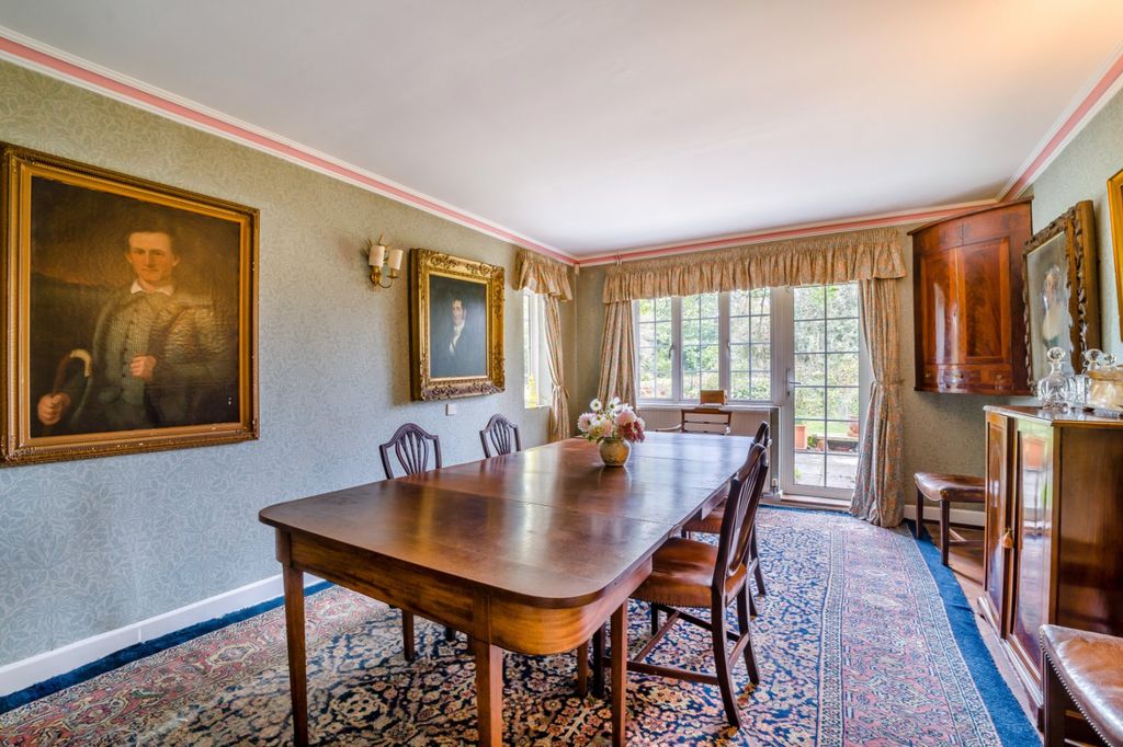 Property photo 3 of 11 Dining Room