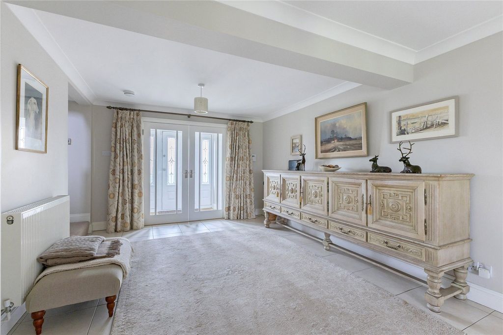 Property photo 3 of 19 Hallway