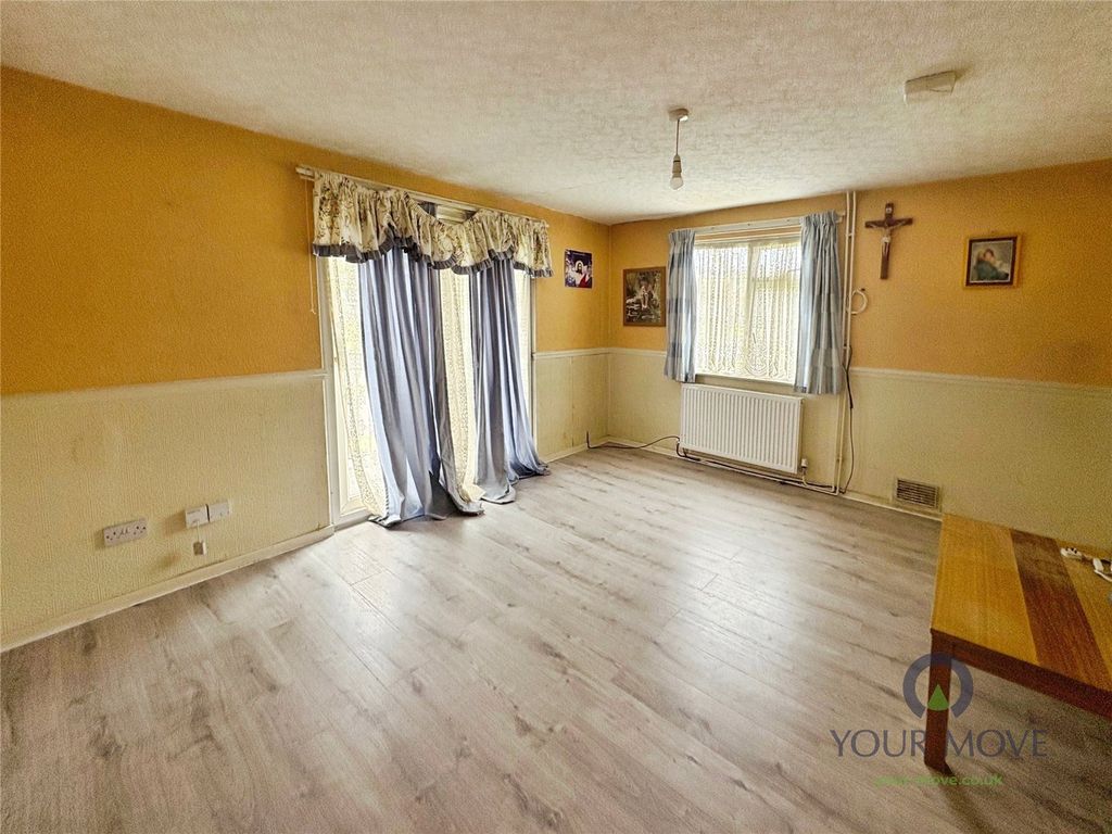Property photo 2 of 6 Lounge