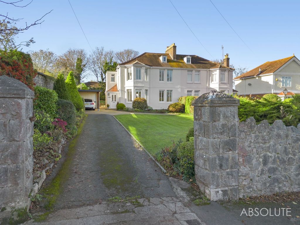 Property photo 3 of 31