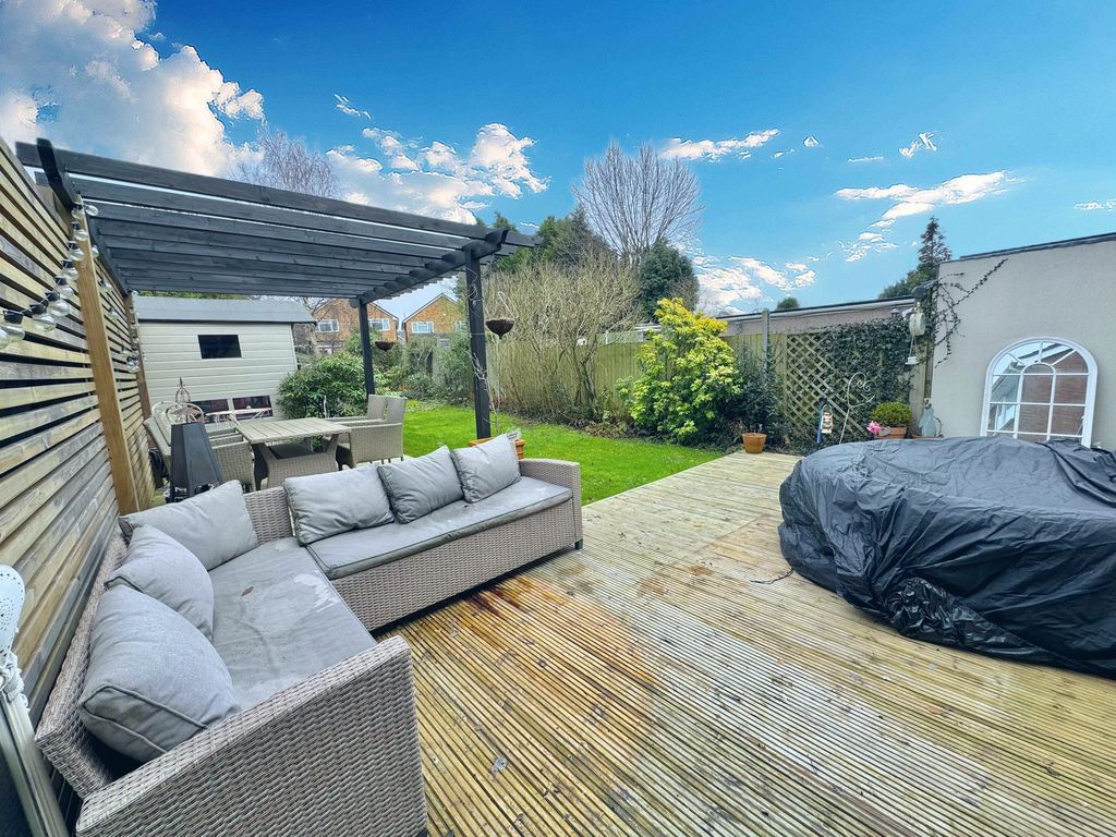 Property photo 2 of 37