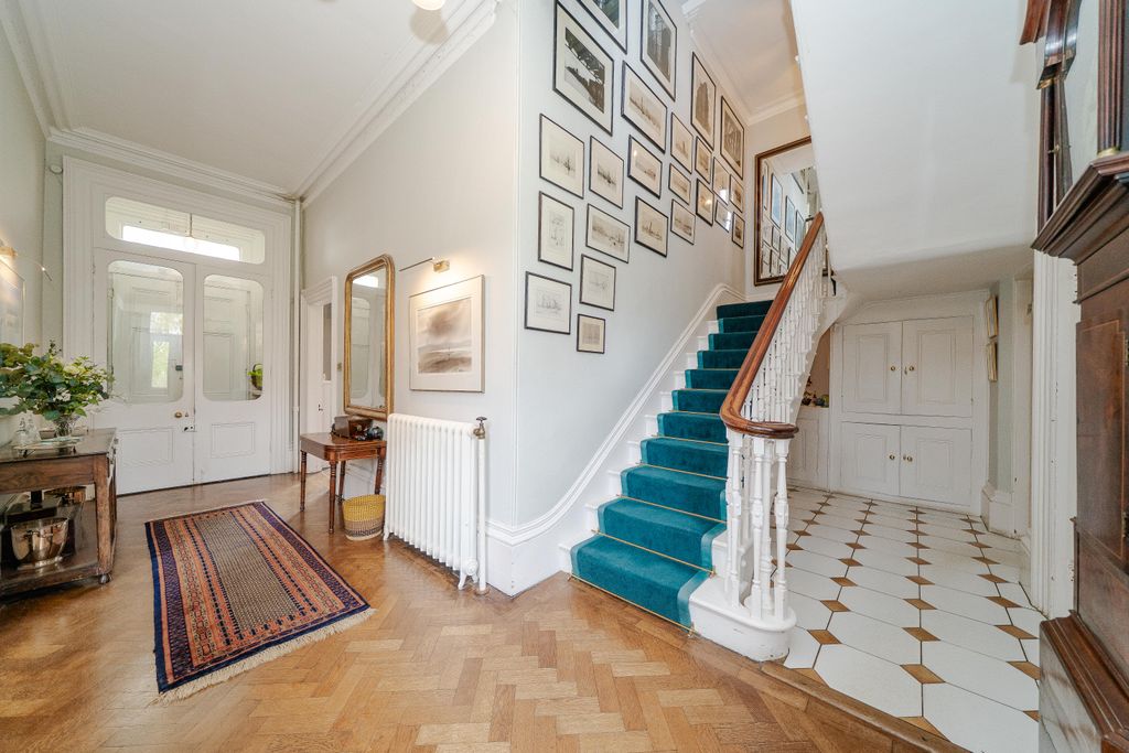 Property photo 2 of 46