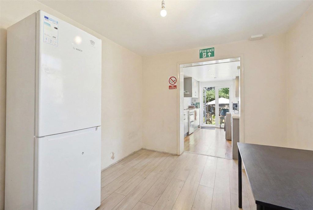 Property photo 3 of 18 Picture No. 04