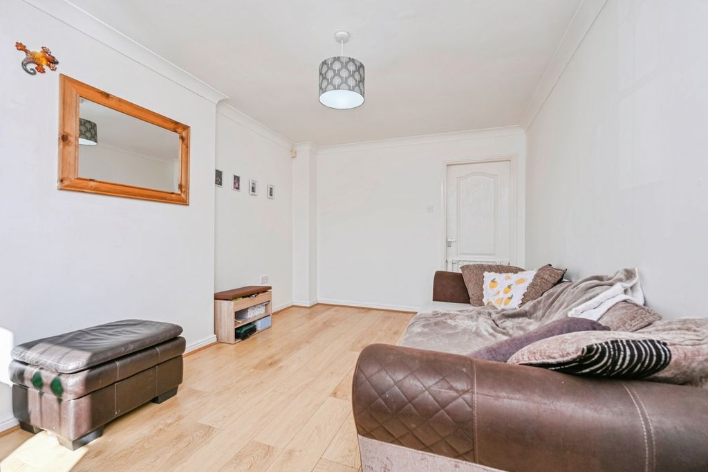 Property photo 3 of 15 Pbox-Img.Jpg