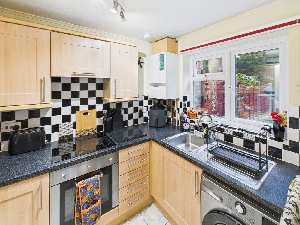 Property photo 2 of 9